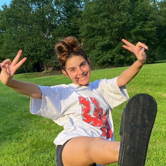 Meet your Posher, Ava - Picture 1 of 1